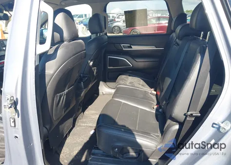 2021 Kia Telluride Lx z USA, uszkodzony, nr VIN 5XYP2DHCXMG139907